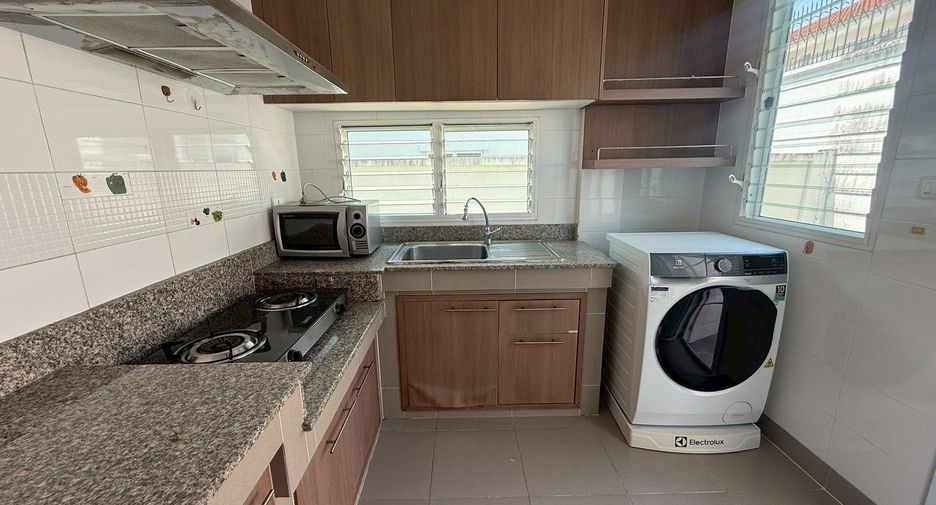 Casa en alquiler de 3 habitaciones en Mueang Chiang Mai, Chiang Mai