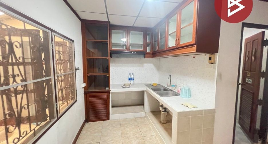 Casa adosada en venta de 4 habitaciones en Rat Burana, Bangkok