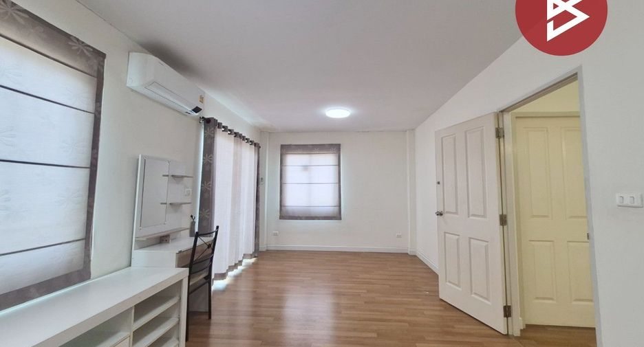 For sale 2 bedrooms townhouse in Mueang Samut Sakhon, Samut Sakhon