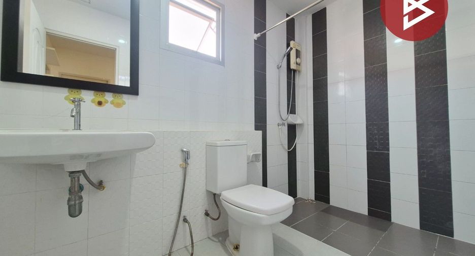 For sale 2 bedrooms townhouse in Mueang Samut Sakhon, Samut Sakhon