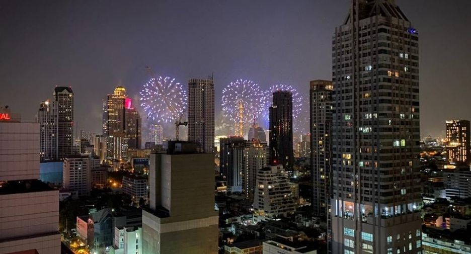 For rent 3 bedrooms condo in Sathon, Bangkok
