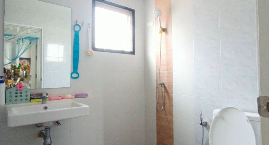 For sale 2 ベッドルーム townhouse in Bang Phli, Samut Prakan