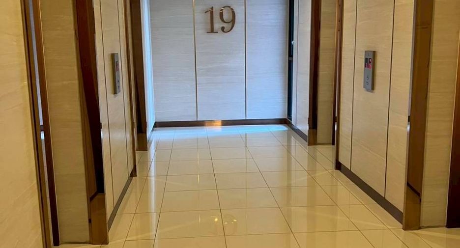 For sale 1 bed condo in Sathon, Bangkok