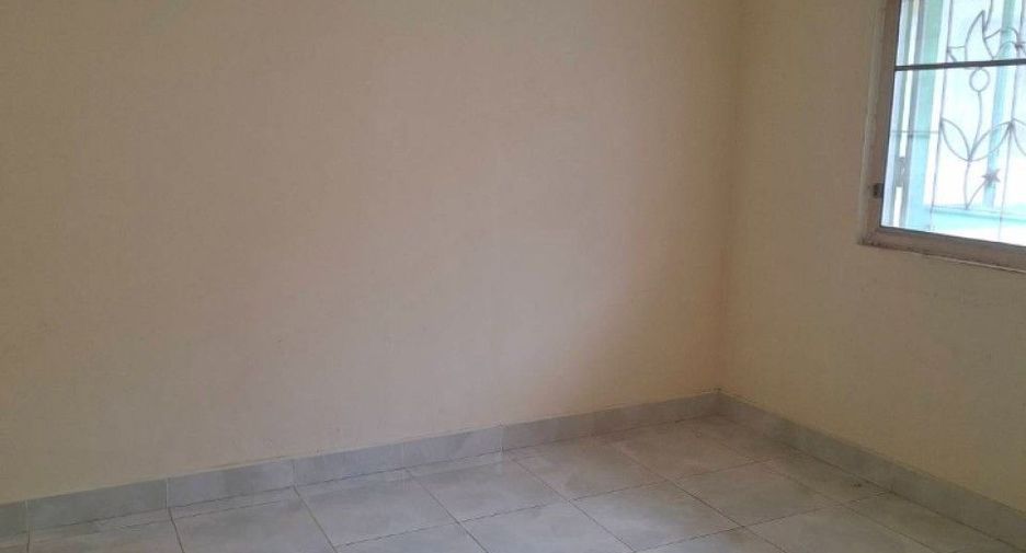Reihenhaus zum Kauf mit 3 Zimmer in Mueang Samut Prakan, Samut Prakan