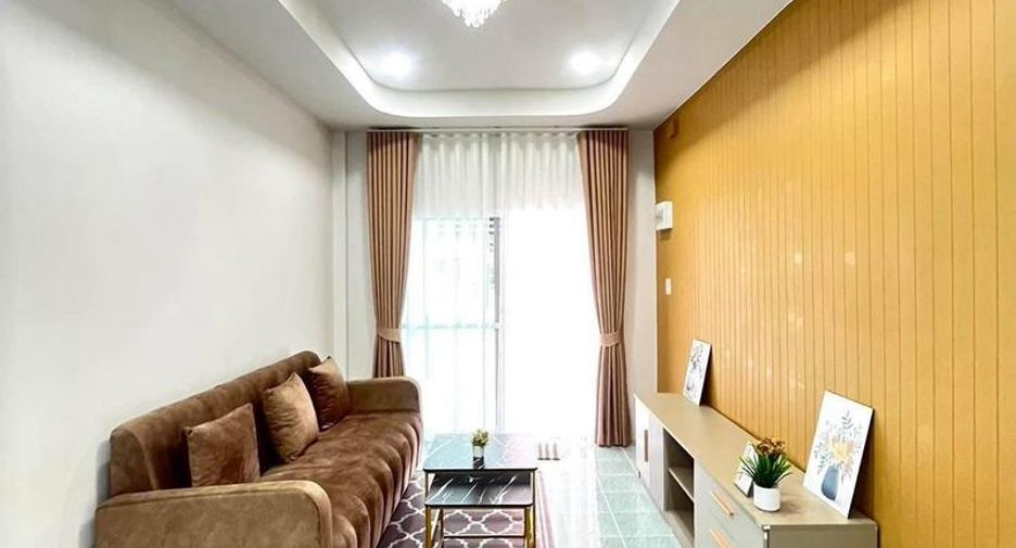 À vendre 2 chambres maison à Si Racha, Chonburi