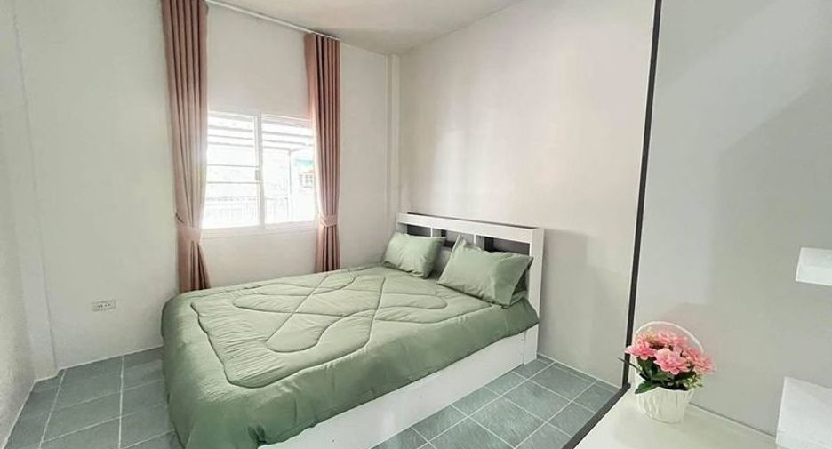 À vendre 2 chambres maison à Si Racha, Chonburi