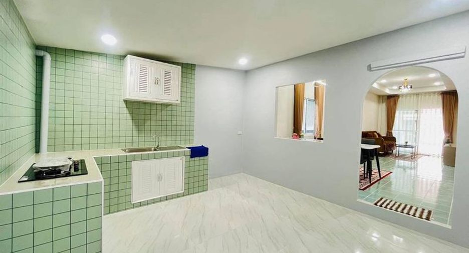 À vendre 2 chambres maison à Si Racha, Chonburi