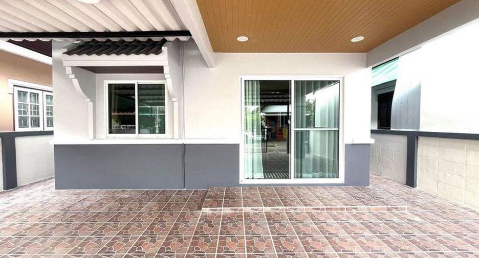 À vendre 2 chambres maison à Si Racha, Chonburi