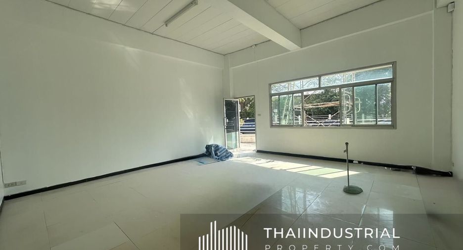 For rent warehouse in Mueang Samut Prakan, Samut Prakan