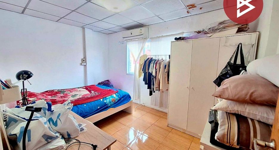 For sale 3 bedrooms townhouse in Mueang Samut Sakhon, Samut Sakhon