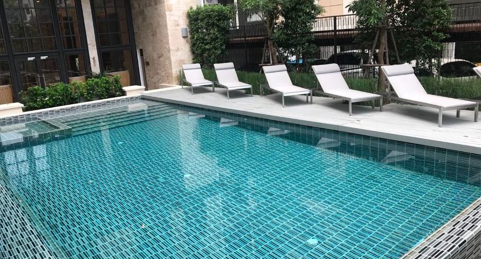 For rent 1 bed condo in Khlong Toei, Bangkok