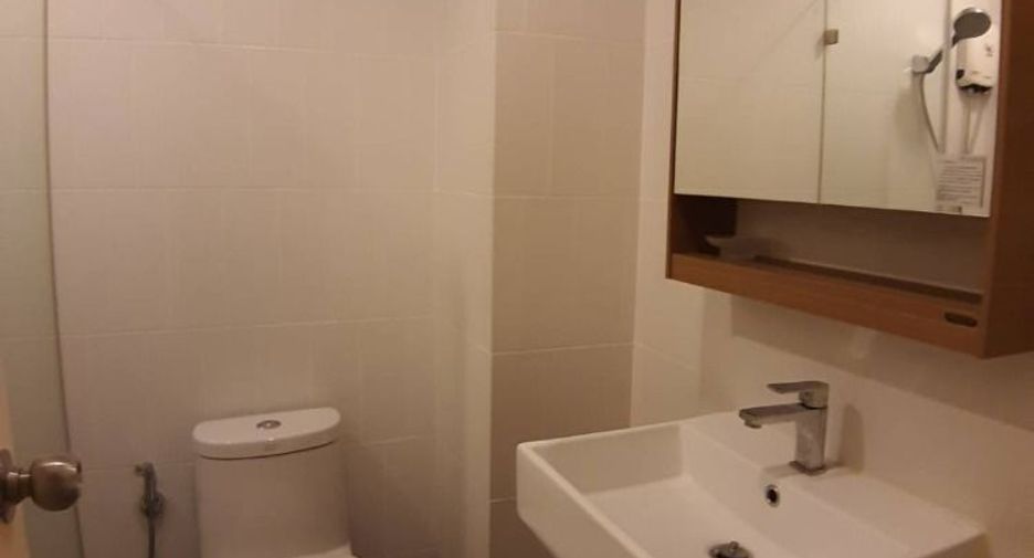 For rent 1 bed condo in Khlong Toei, Bangkok