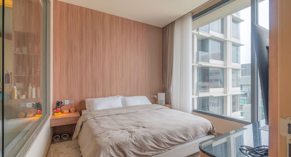 For rent and for sale 1 bed condo in Watthana, Bangkok