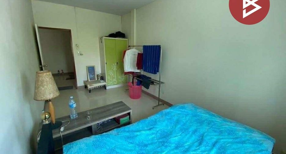 For sale 3 bedrooms townhouse in Chai Badan, Lopburi