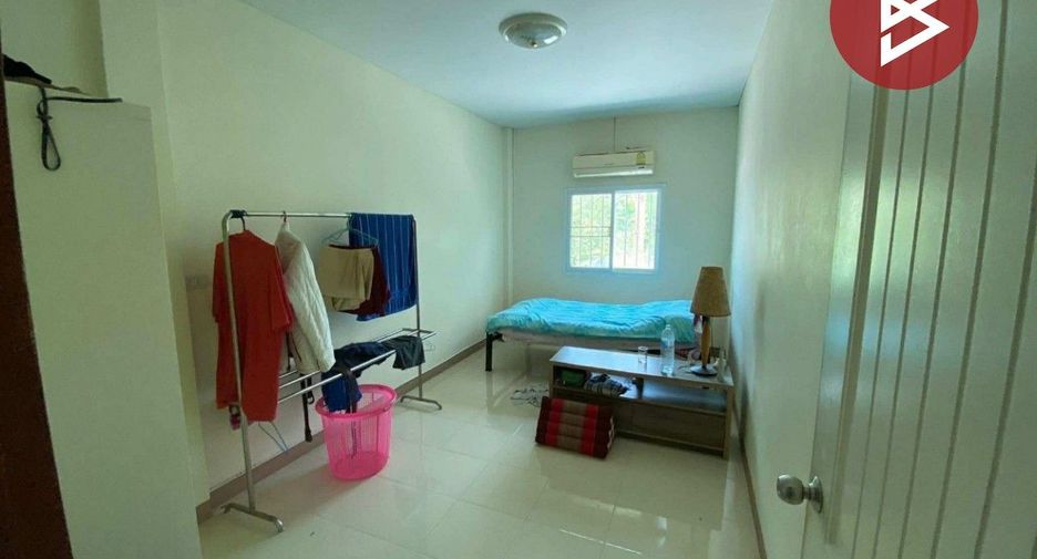 For sale 3 bedrooms townhouse in Chai Badan, Lopburi