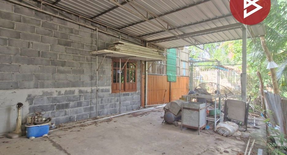 For sale 3 bedrooms townhouse in Chai Badan, Lopburi