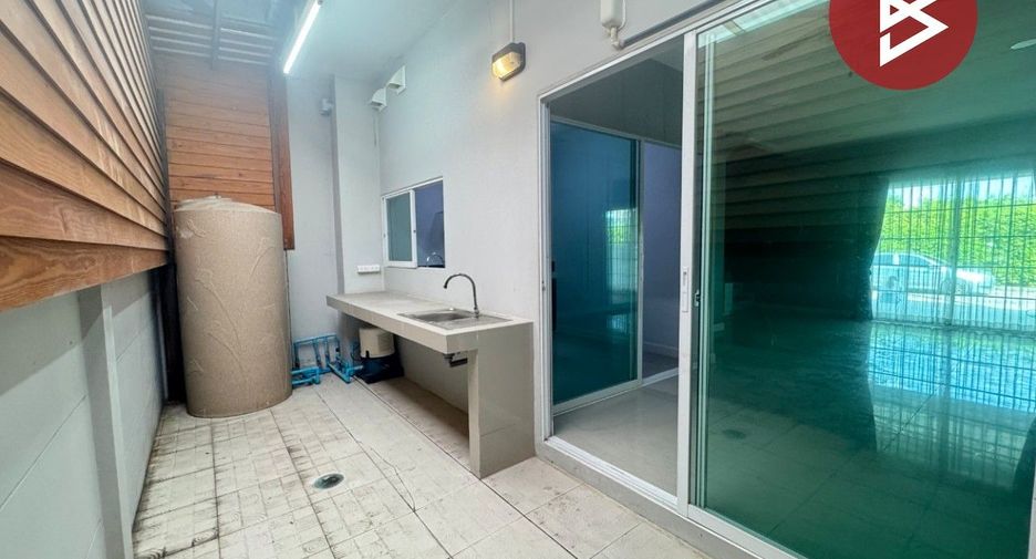 For sale 3 ベッドルーム townhouse in Mueang Pathum Thani, Pathum Thani