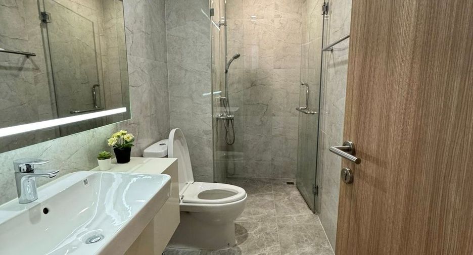 For rent 2 bedrooms condo in Watthana, Bangkok