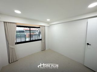 For sale 4 bedrooms townhouse in Bang Kapi, Bangkok