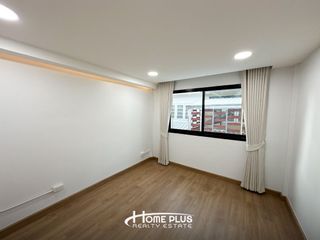 For sale 4 bedrooms townhouse in Bang Kapi, Bangkok