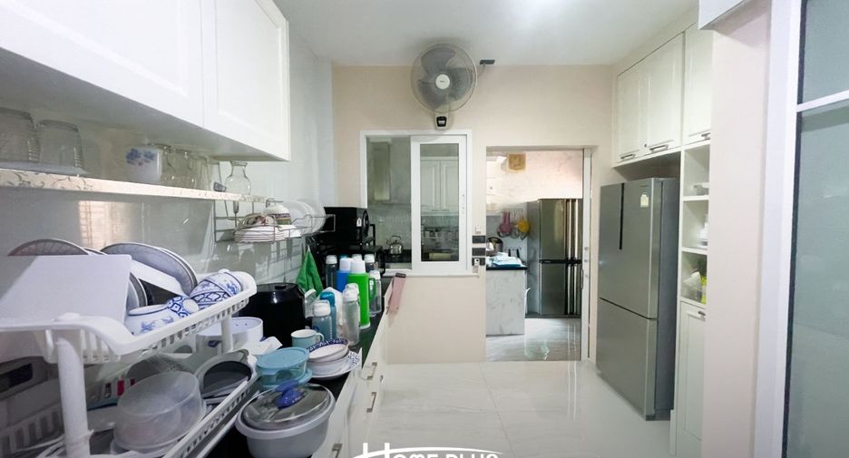 Casa en venta de 4 habitaciones en Bang Khen, Bangkok