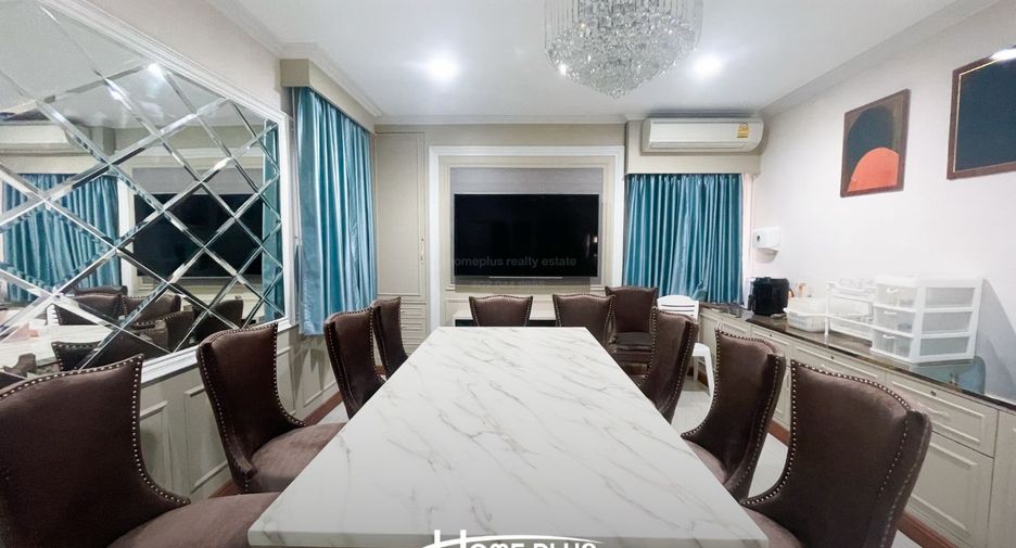 Casa en venta de 4 habitaciones en Bang Khen, Bangkok