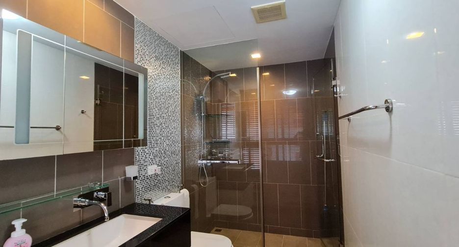 For rent 2 bedrooms condo in Bang Lamung, Chonburi