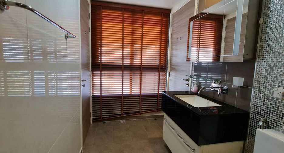 For rent 2 bedrooms condo in Bang Lamung, Chonburi
