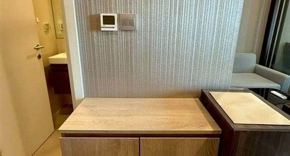 For sale 1 bed condo in Khlong Toei, Bangkok
