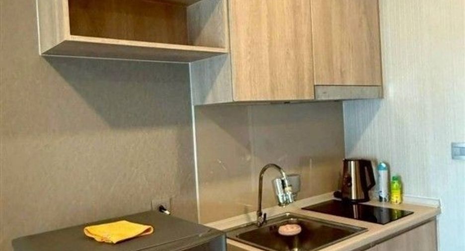 For sale 1 bed condo in Khlong Toei, Bangkok