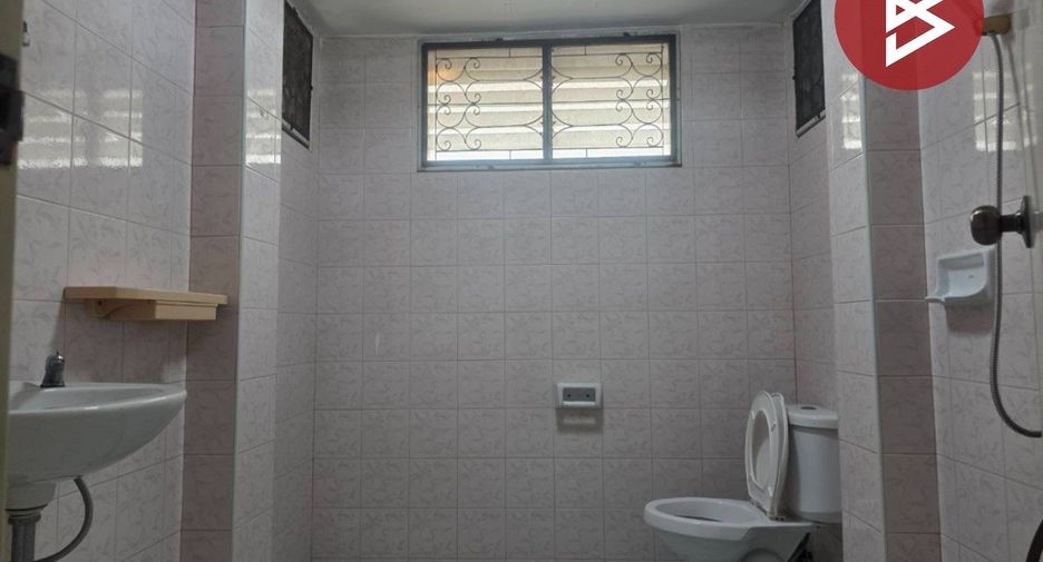 For sale 3 bedrooms house in Khlong Luang, Pathum Thani