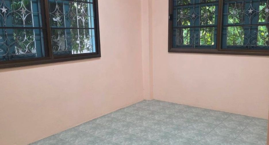 For sale 3 bedrooms house in Khlong Luang, Pathum Thani
