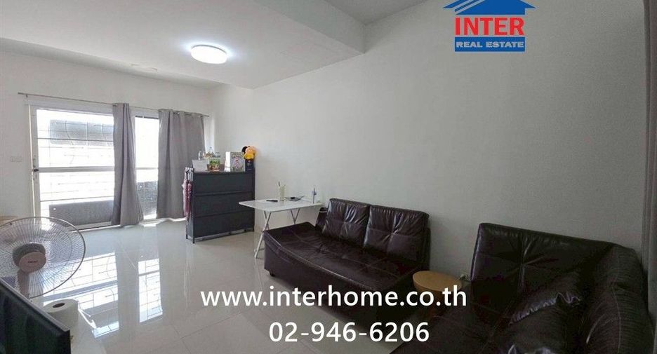 For sale 3 bedrooms townhouse in Don Mueang, Bangkok