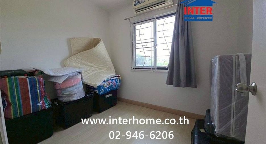 For sale 3 bedrooms townhouse in Don Mueang, Bangkok
