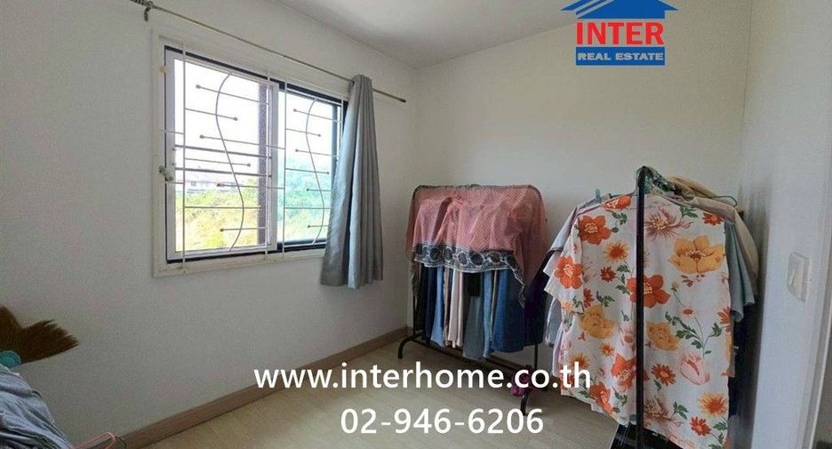 For sale 3 bedrooms townhouse in Don Mueang, Bangkok