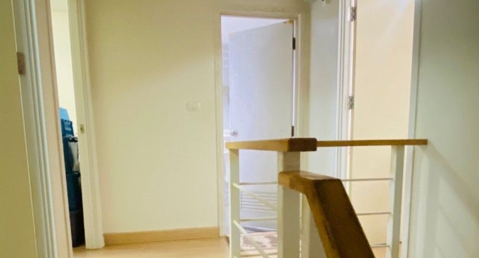 For sale 3 bedrooms townhouse in Mueang Samut Prakan, Samut Prakan
