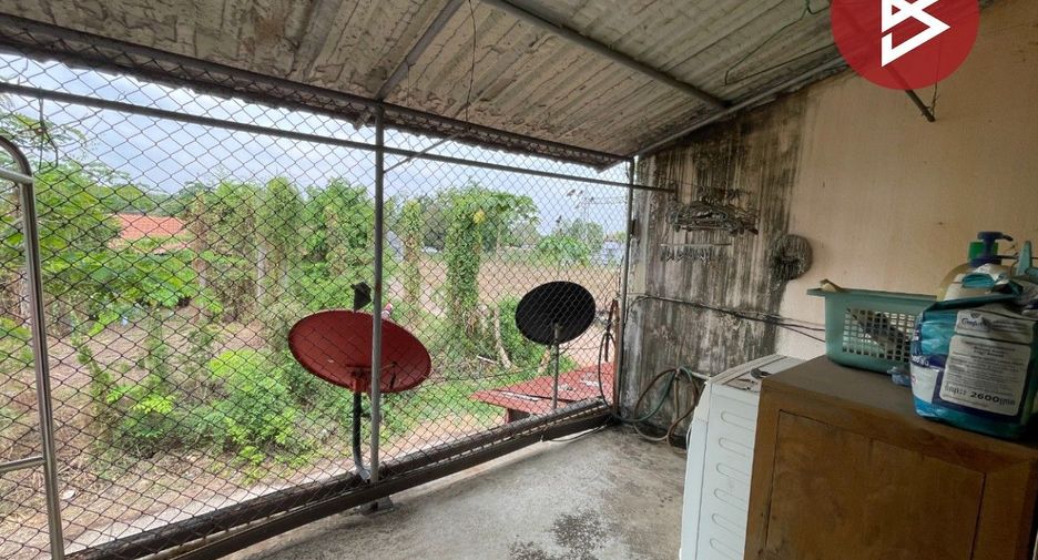 For sale 3 bedrooms retail Space in Si Maha Phot, Prachin Buri