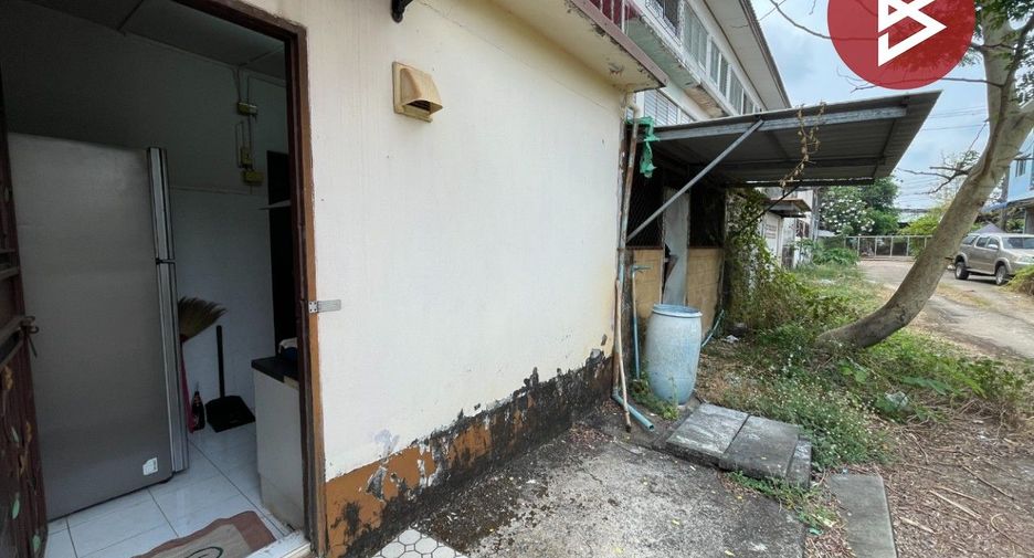 For sale 3 bedrooms retail Space in Si Maha Phot, Prachin Buri