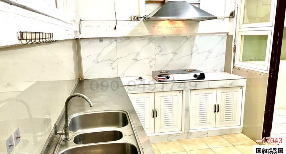 For rent 2 bedrooms house in Bang Na, Bangkok