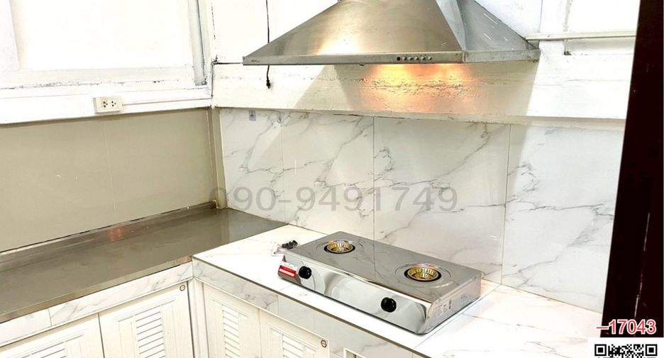 For rent 2 bedrooms house in Bang Na, Bangkok