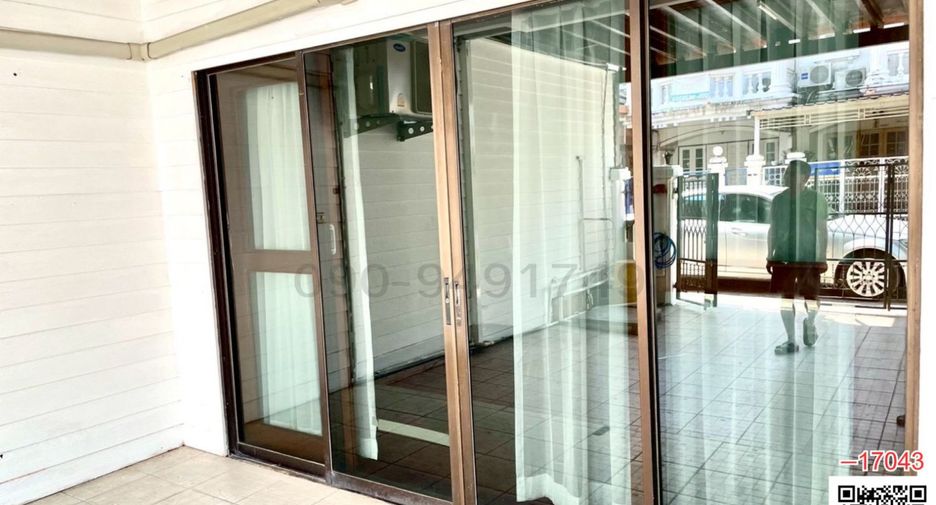 For rent 2 bedrooms house in Bang Na, Bangkok