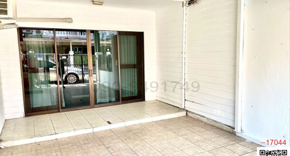 For rent 2 bedrooms house in Bang Na, Bangkok