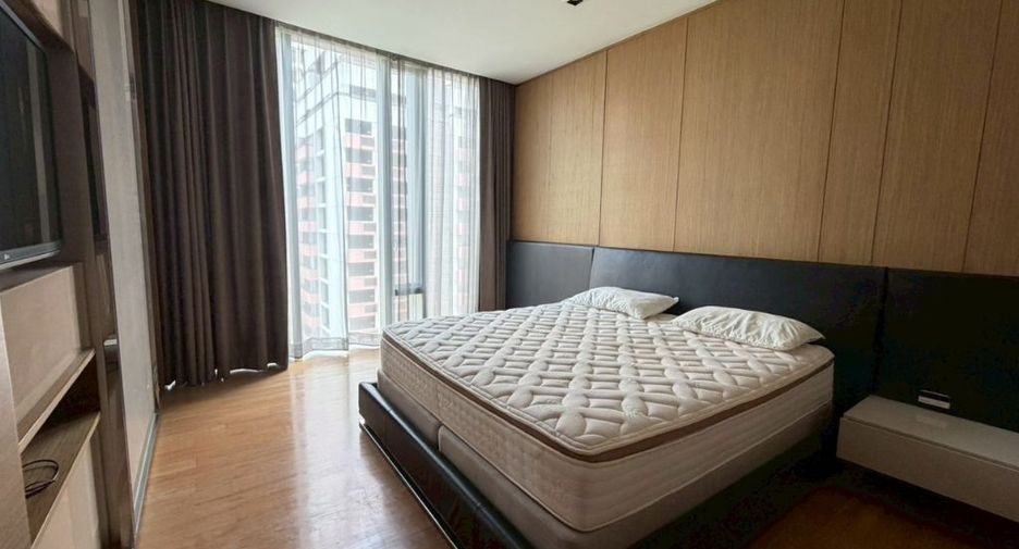 For rent 2 bedrooms condo in Sathon, Bangkok