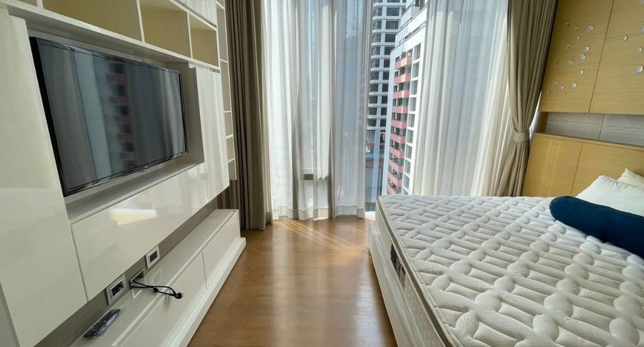 For rent 2 bedrooms condo in Sathon, Bangkok