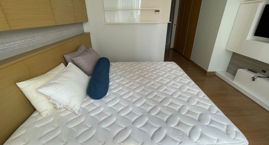 For rent 2 bedrooms condo in Sathon, Bangkok