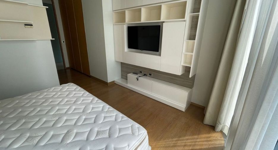 For rent 2 bedrooms condo in Sathon, Bangkok
