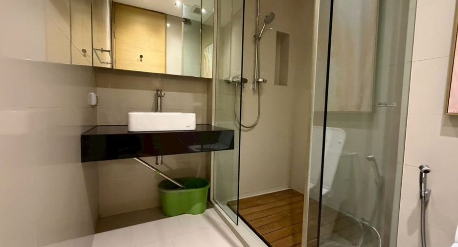 For rent 2 bedrooms condo in Sathon, Bangkok