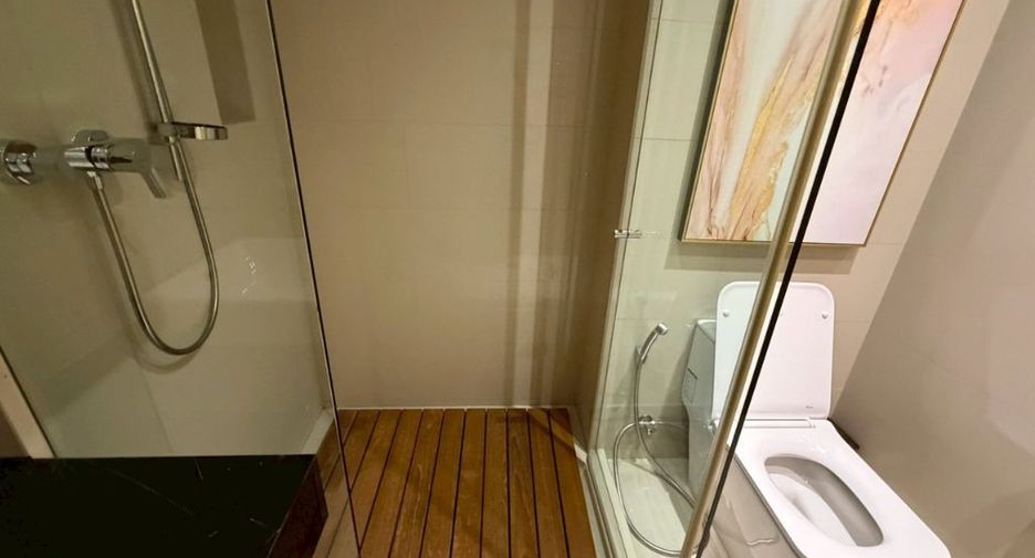 For rent 2 bedrooms condo in Sathon, Bangkok