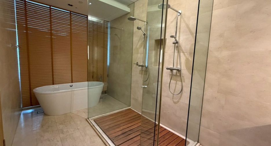 For rent 2 bedrooms condo in Sathon, Bangkok