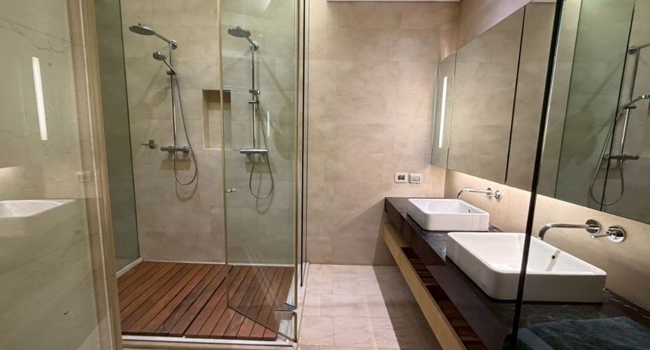 For rent 2 bedrooms condo in Sathon, Bangkok